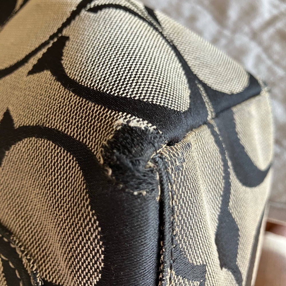 Coach Shoulder Purse Vintage Black Gray Gold Canvas Leather Jacquard. 9”x13” - Picture 9 of 12